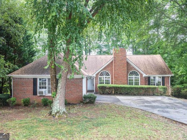 1404 Glenfield Drive, Lawrenceville, GA 30043