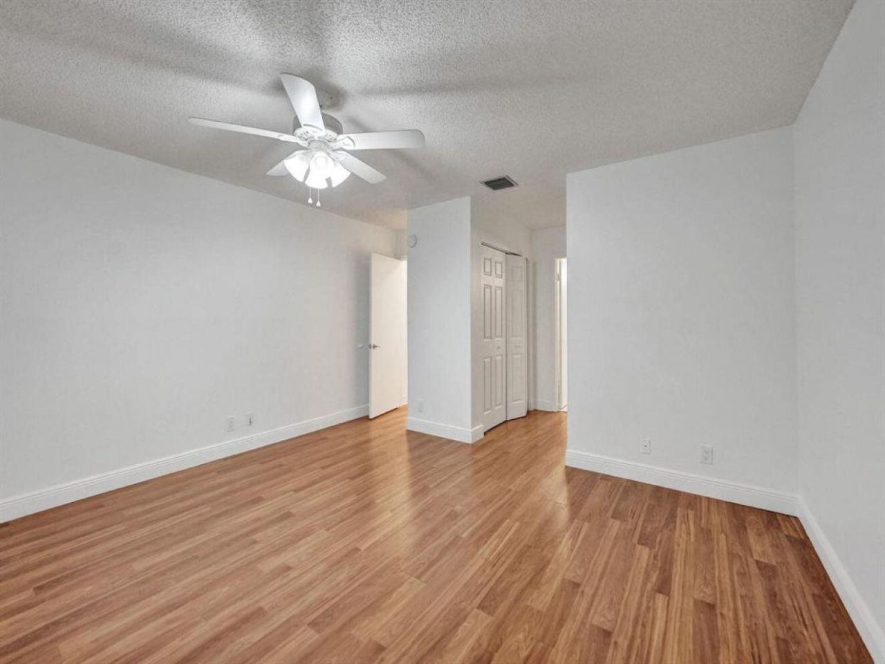 9845 Riverside Drive, Unit 8-28, Coral Springs, FL 33071 Photo