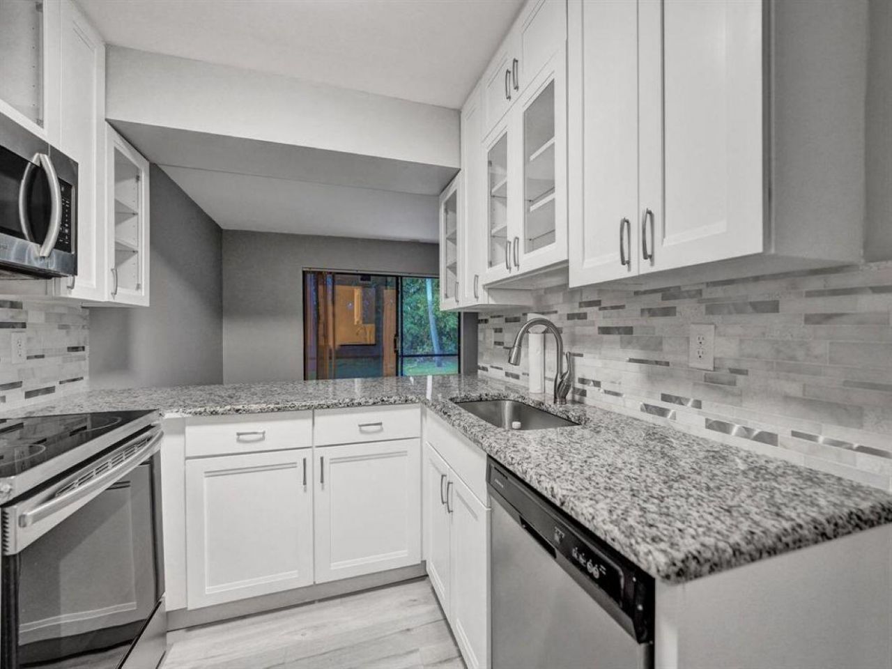 9845 Riverside Drive, Unit 8-28, Coral Springs, FL 33071 Photo