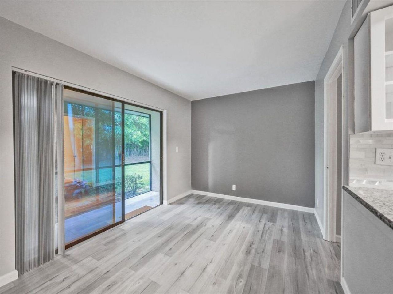 9845 Riverside Drive, Unit 8-28, Coral Springs, FL 33071 Photo