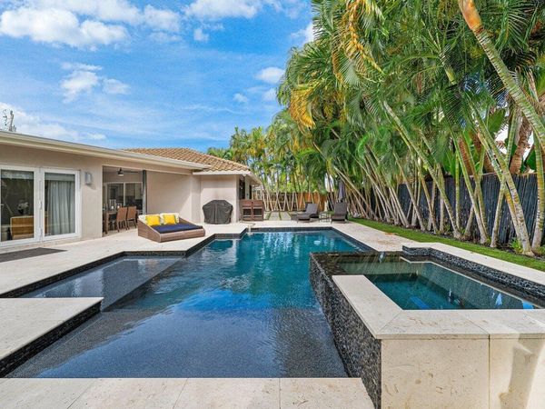 855 BERKELEY Street, Boca Raton, FL 33487