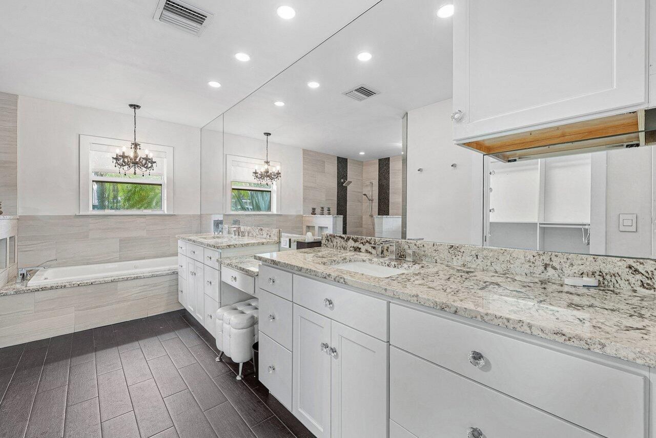 855 Berkeley Street, Boca Raton, FL 33487 Photo