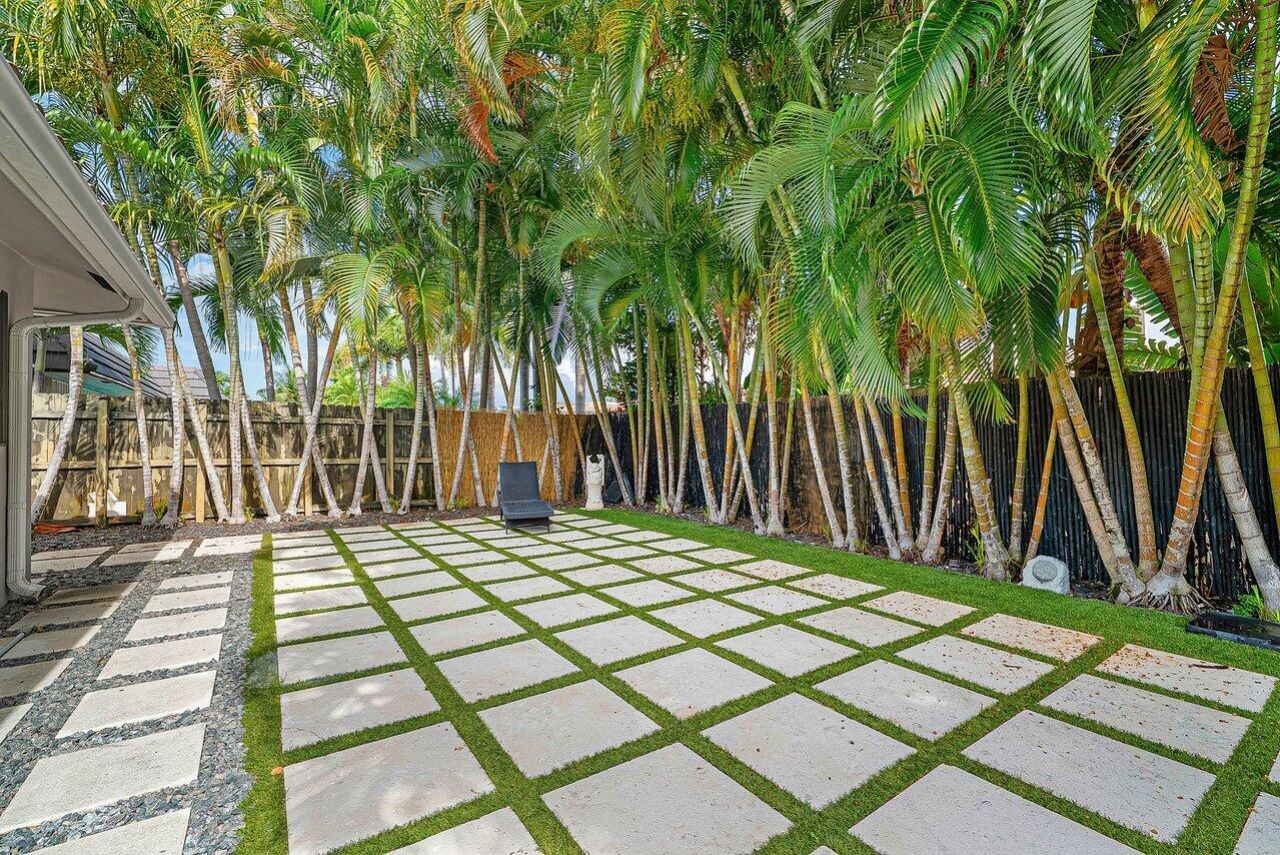 855 Berkeley Street, Boca Raton, FL 33487 Photo