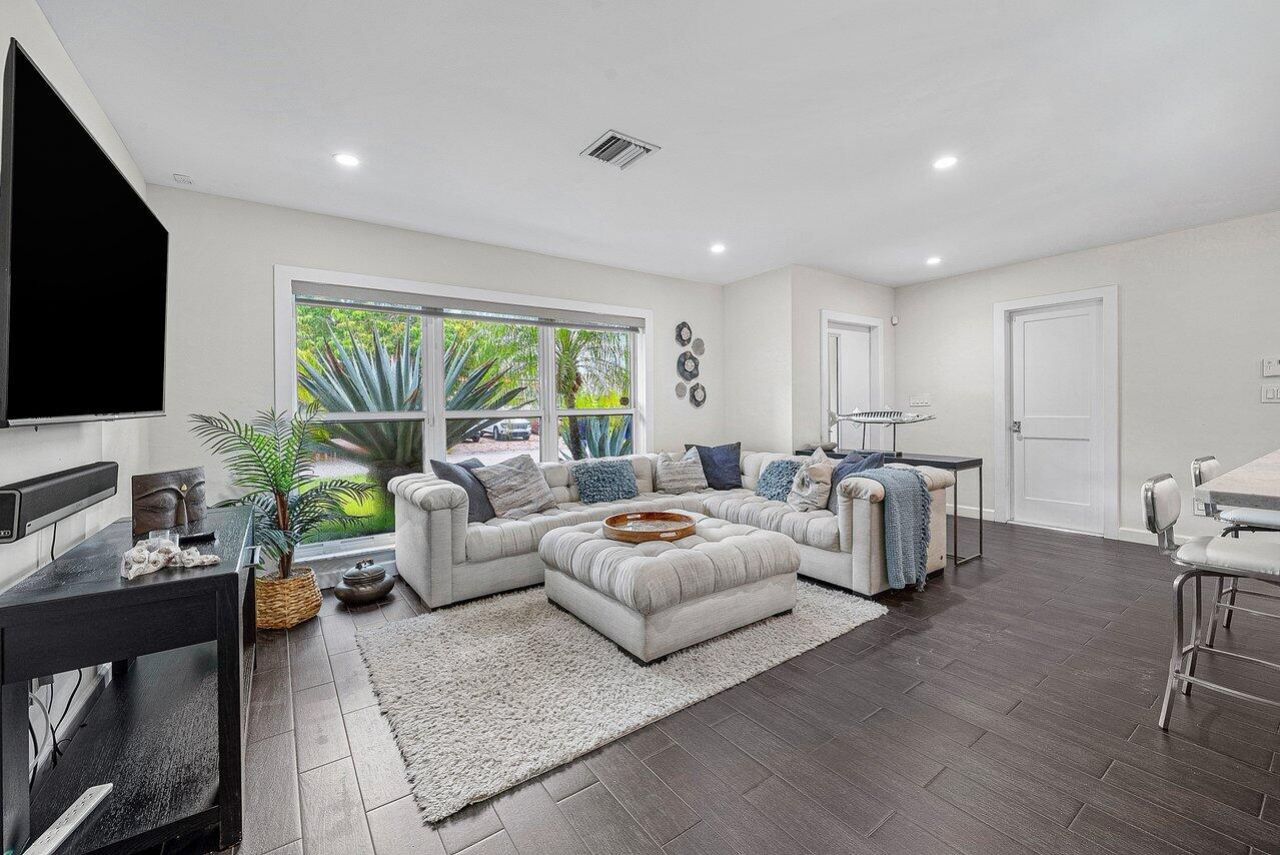 855 Berkeley Street, Boca Raton, FL 33487 Photo