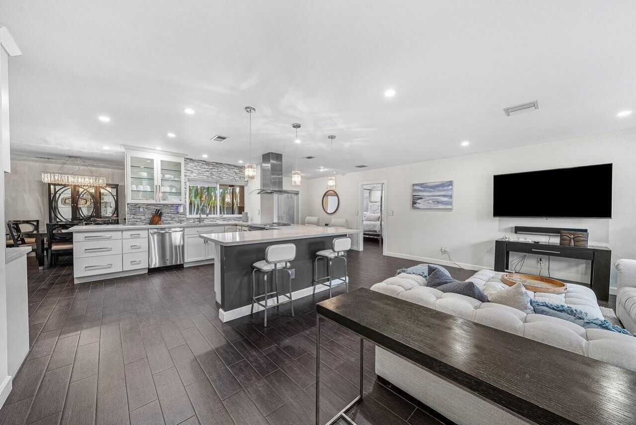 855 Berkeley Street, Boca Raton, FL 33487 Photo