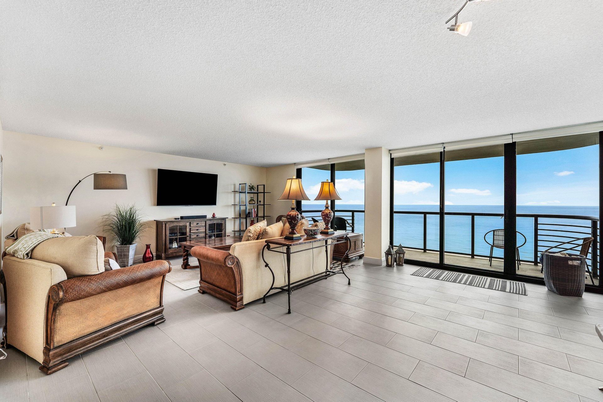 250 S Ocean Boulevard, Unit 8F, Boca Raton, FL 33432 Photo