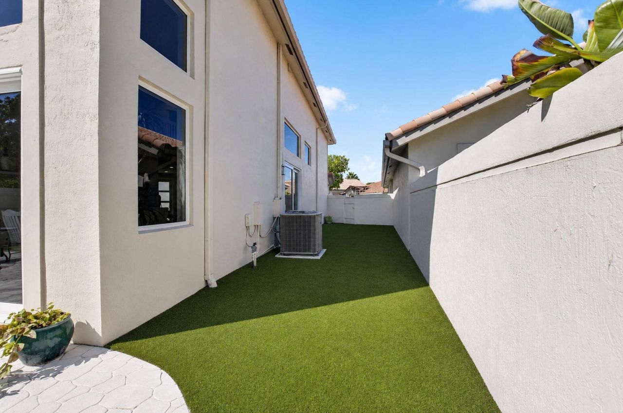 5338 NW 26th Circle, Boca Raton, FL 33496 Photo