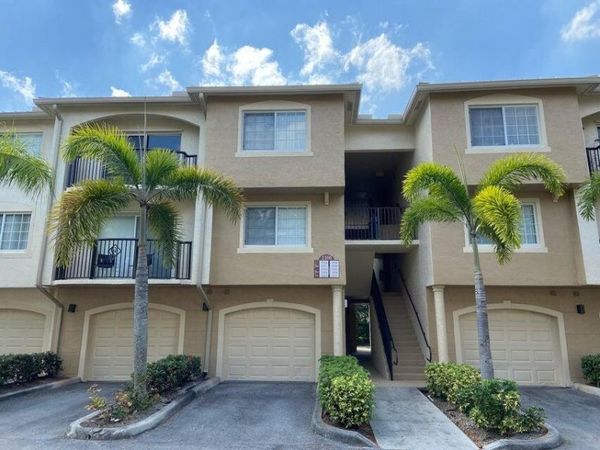 1100 S CRESTWOOD Court S, Unit 1117, Royal Palm Beach, FL 33411
