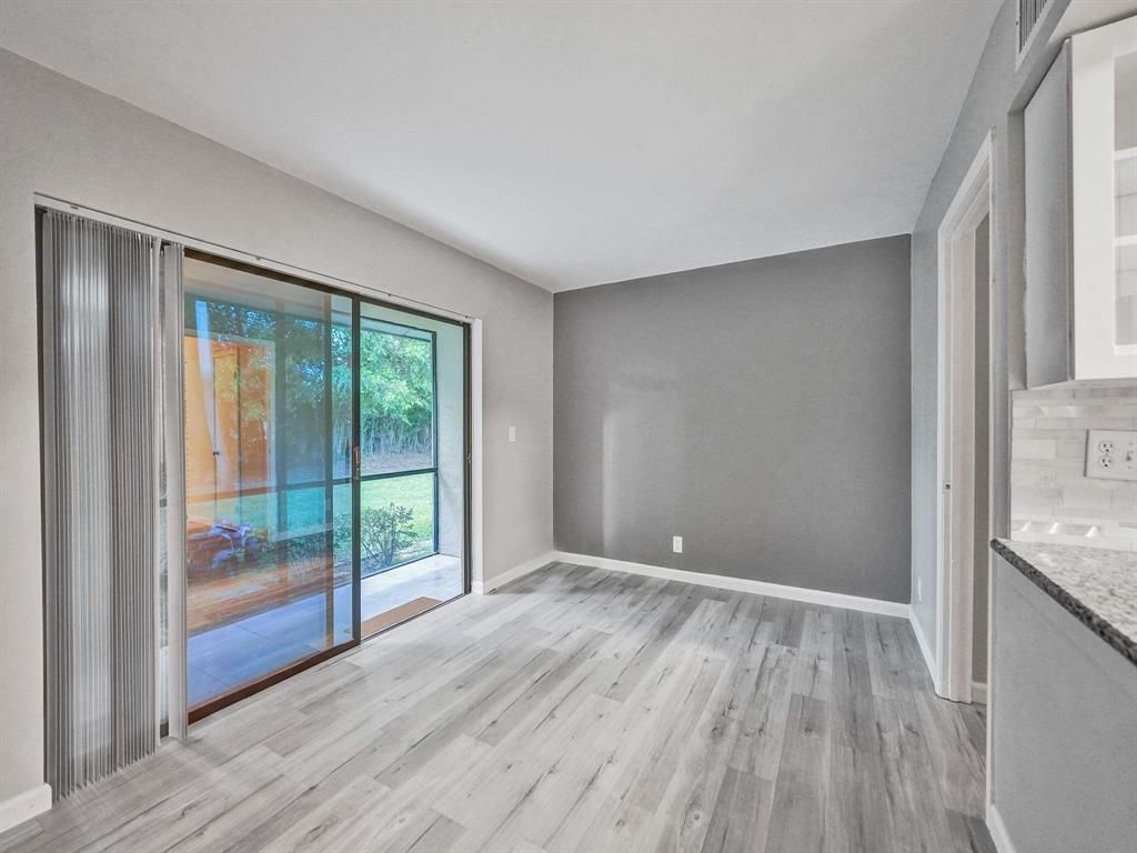 9845 Riverside Drive, Unit 8-28, Coral Springs, FL 33071 Photo