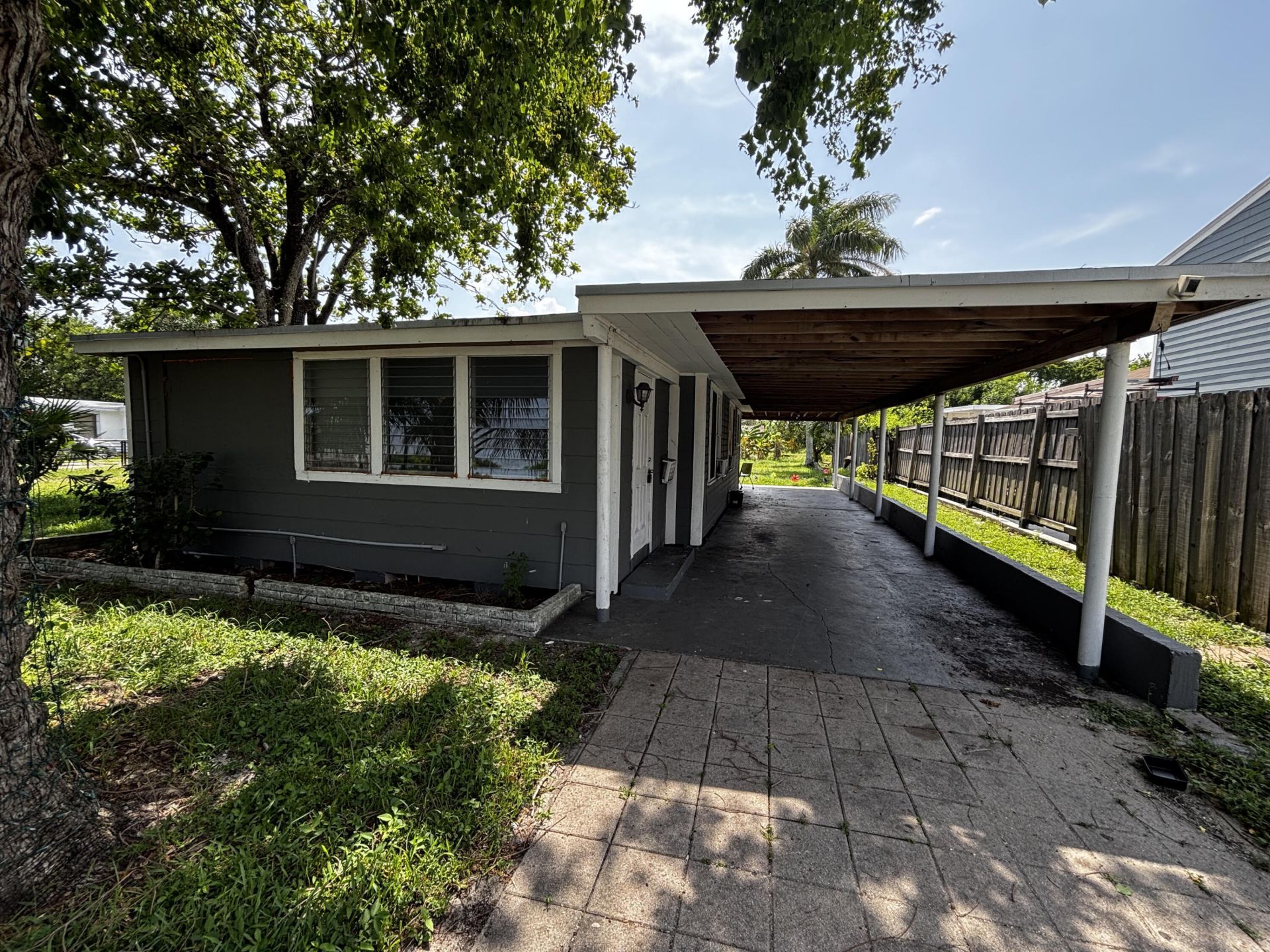 301 Fleming Avenue, Greenacres, FL 33463 Photo