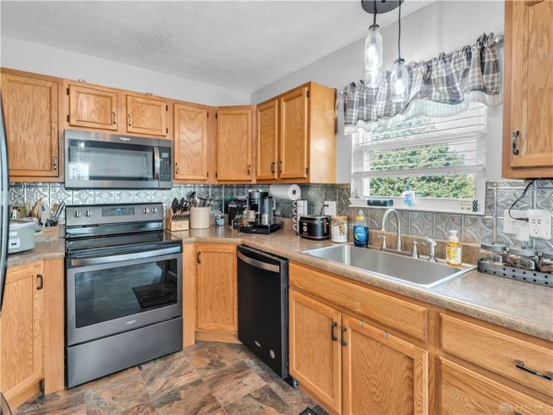 2014 Clearstream Way, Clayton, OH 45315 Photo 10