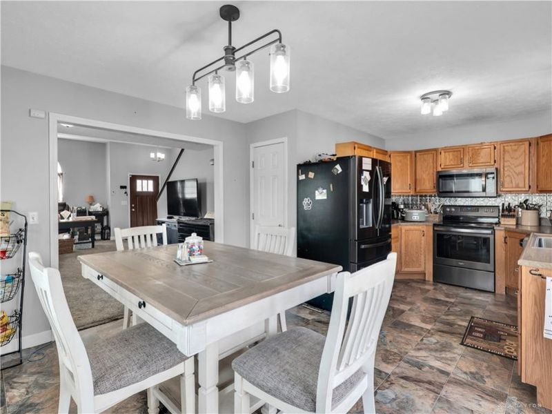 2014 Clearstream Way, Clayton, OH 45315 Photo 8