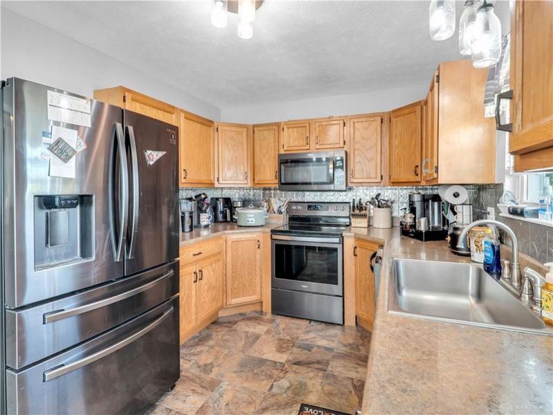 2014 Clearstream Way, Clayton, OH 45315 Photo 9