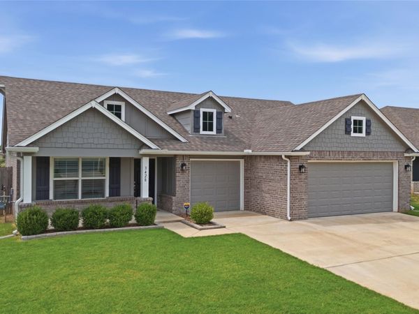 3428 E 143rd Place S, Bixby, OK 74008