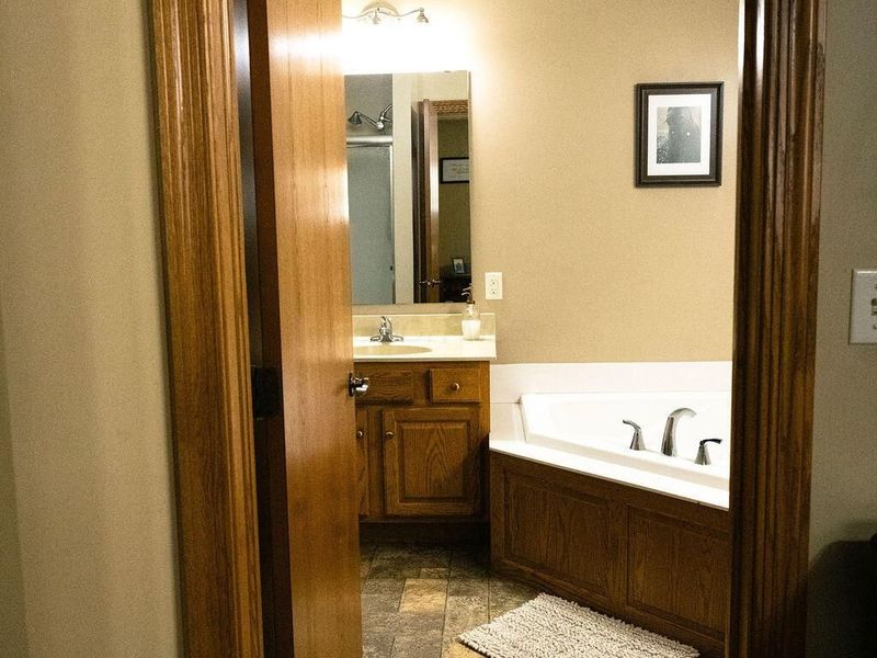 18160 Old Mansfield Road, Fredericktown, OH 43019 Photo 16