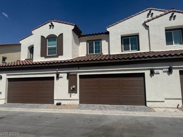 920 Rosy Starling Street , Henderson, NV 89011