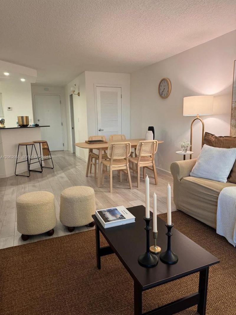 6917 Collins Ave, Unit 1026, Miami Beach, FL 33141 Photo