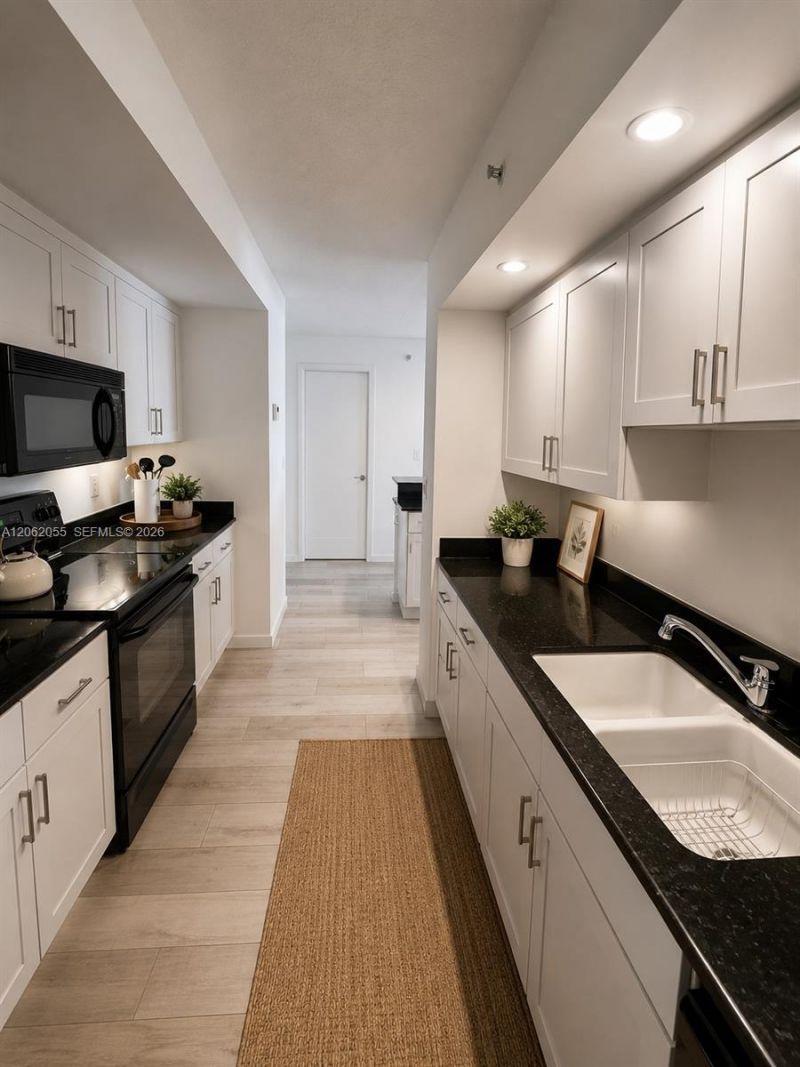 6917 Collins Ave, Unit 1026, Miami Beach, FL 33141 Photo