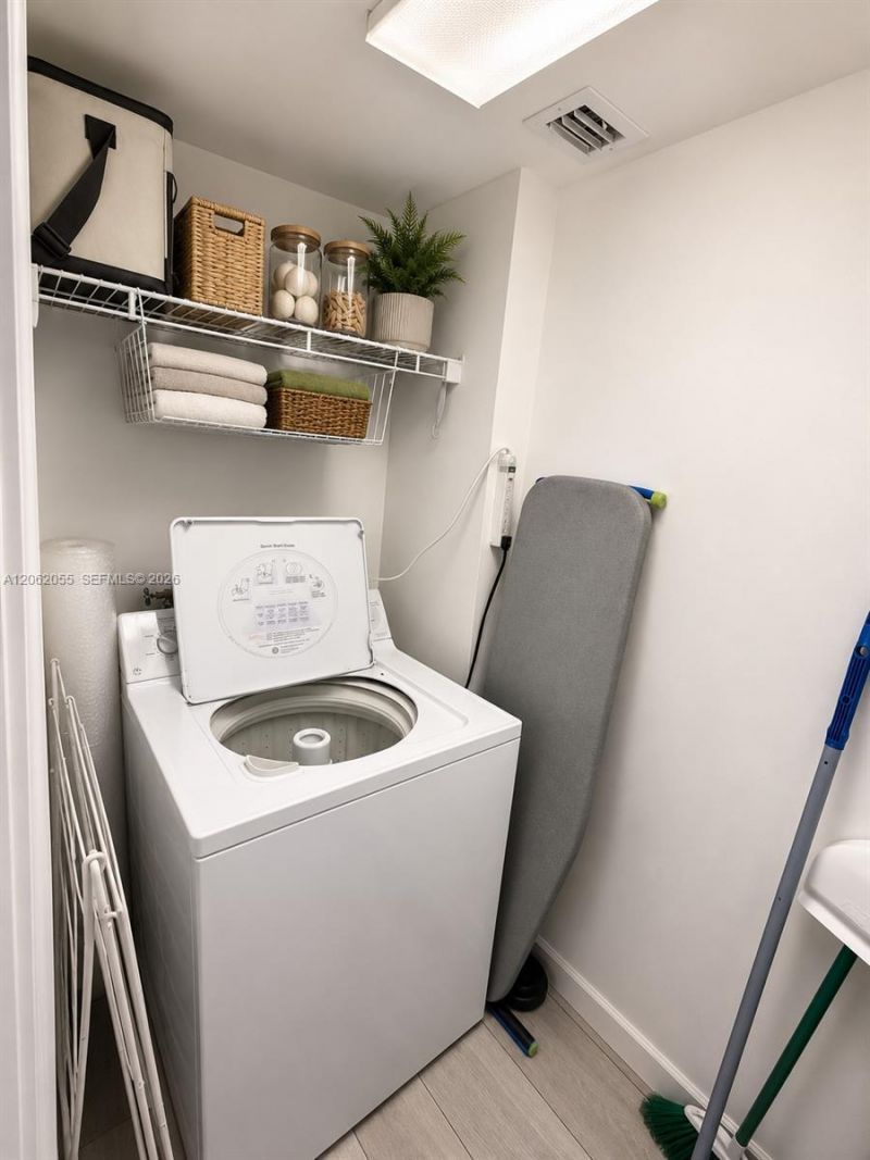 6917 Collins Ave, Unit 1026, Miami Beach, FL 33141 Photo