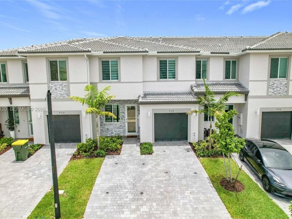 716 SE 14th St , Homestead, FL 33034