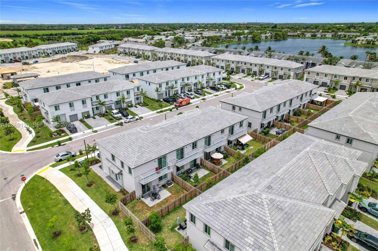 716 SE 14th St , Homestead, FL 33034 Photo