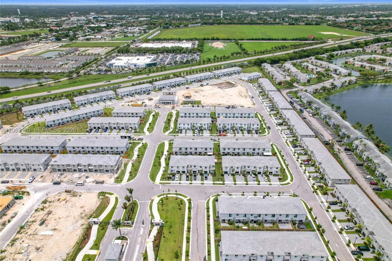 716 SE 14th St , Homestead, FL 33034 Photo