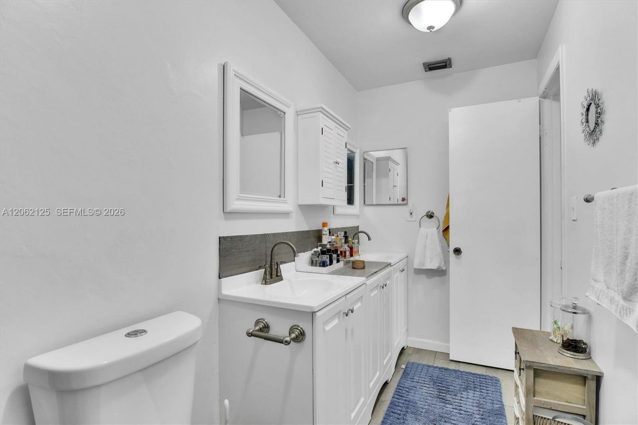 11743 SW 112th Ter , Miami, FL 33186 Photo