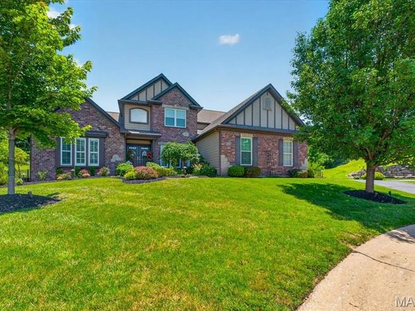 9818 Grandview Lake Court , Sunset Hills, MO 63127