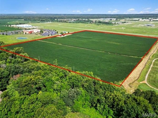 120 N Eatherton Road, Chesterfield, MO 63005