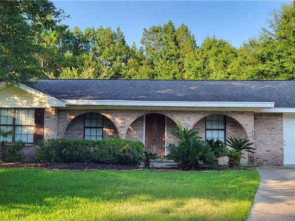 306 TIMBER RIDGE Drive, Slidell, LA 70460