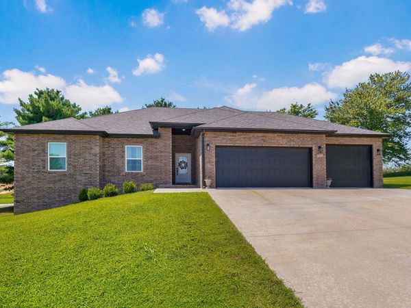 300 Raven Circle , Rogersville, MO 65742