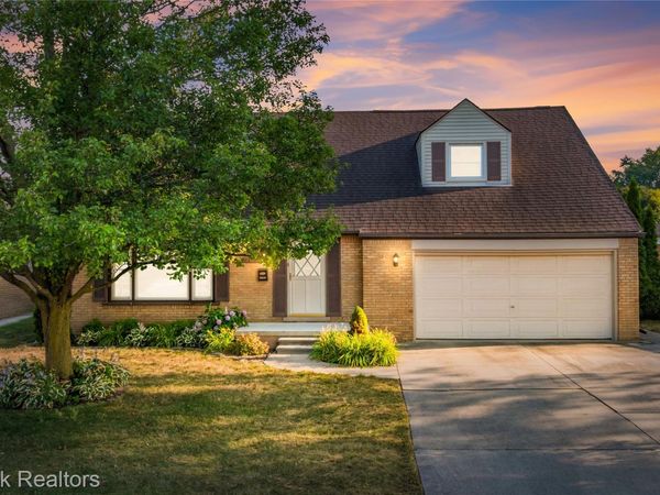 22596 Lange Street, St Clair Shores, Mi 48080