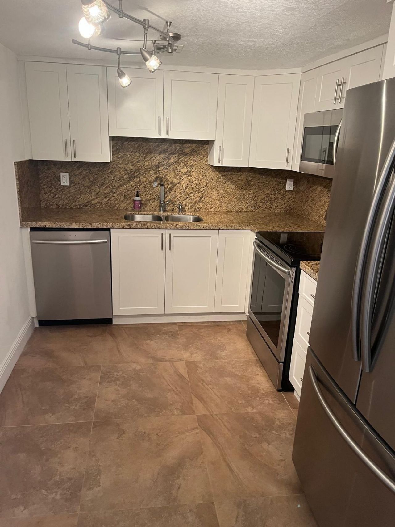 5415 Collins Avenue, Unit 202A, Miami Beach, FL 33140 Photo