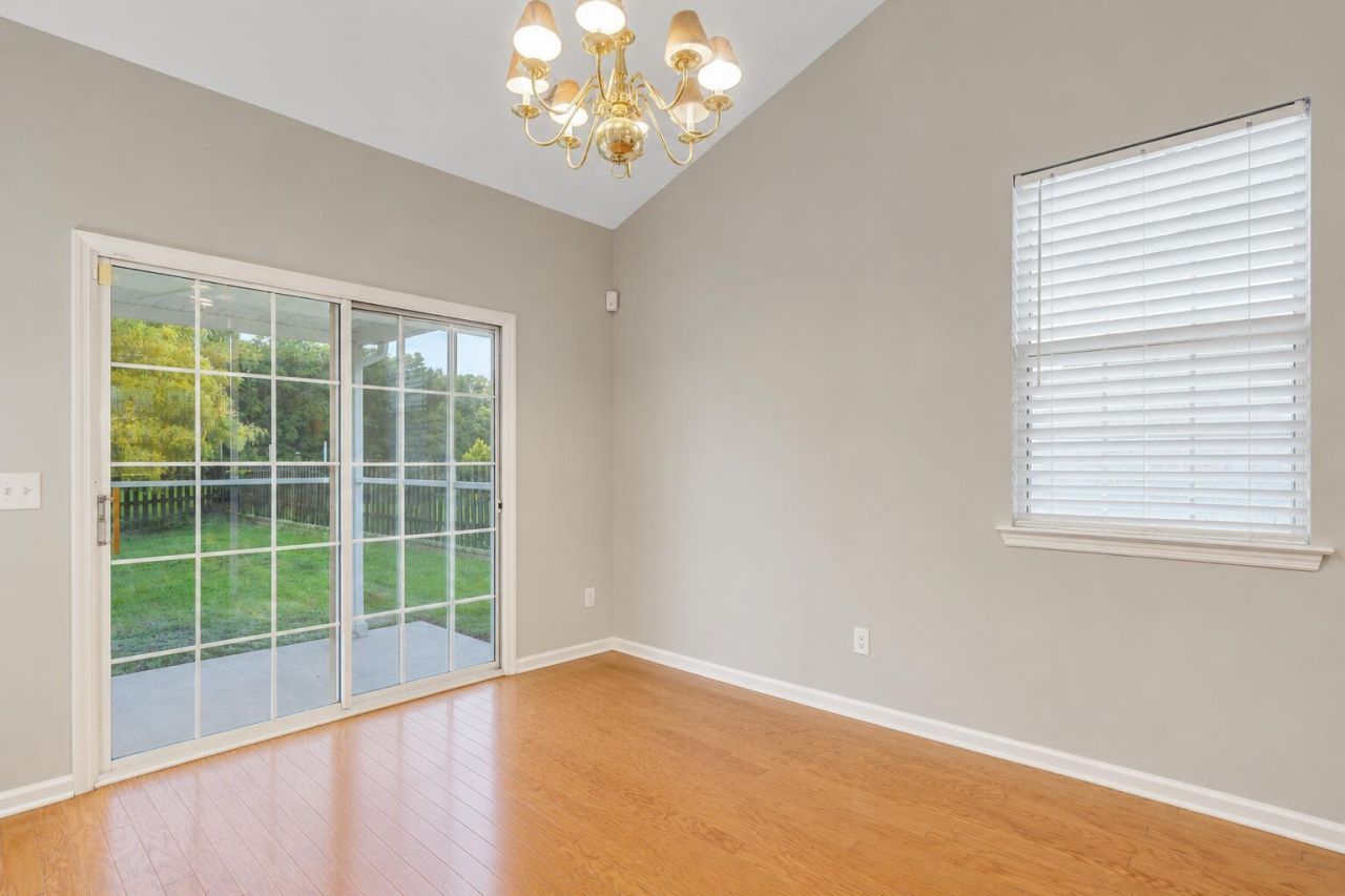 1433 Coopers Hawk Drive Photo 6
