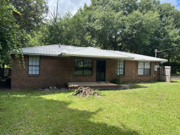 711 S 11Th Street, DeFuniak Springs, FL 32435