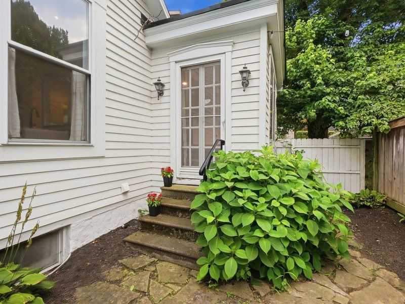 140 E Whittier Street , Columbus, OH 43206 Photo 37