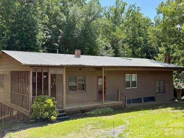 584 Groves Road , Union Mills, NC 28167