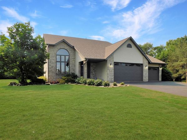 6707 Queenanns Way , South Beloit, IL 61080