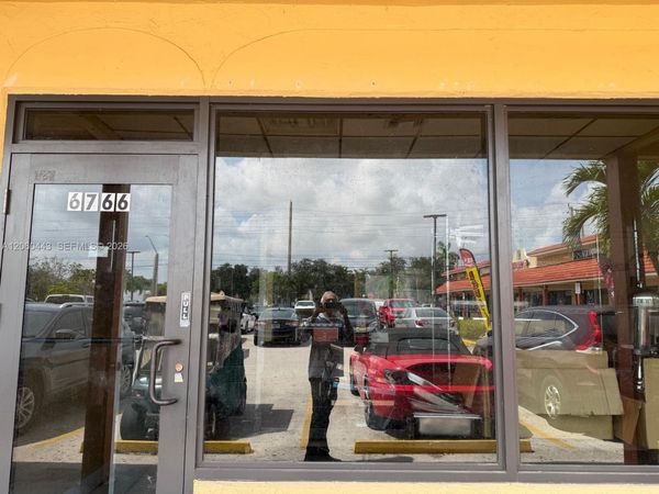 6766 Stirling Rd , Davie, FL 33024