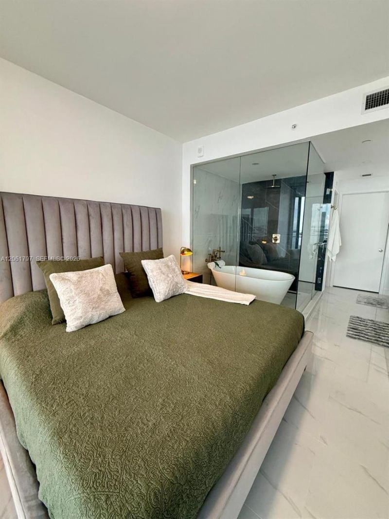 700 NE 24th St , Unit 2205, Miami, FL 33137 Photo