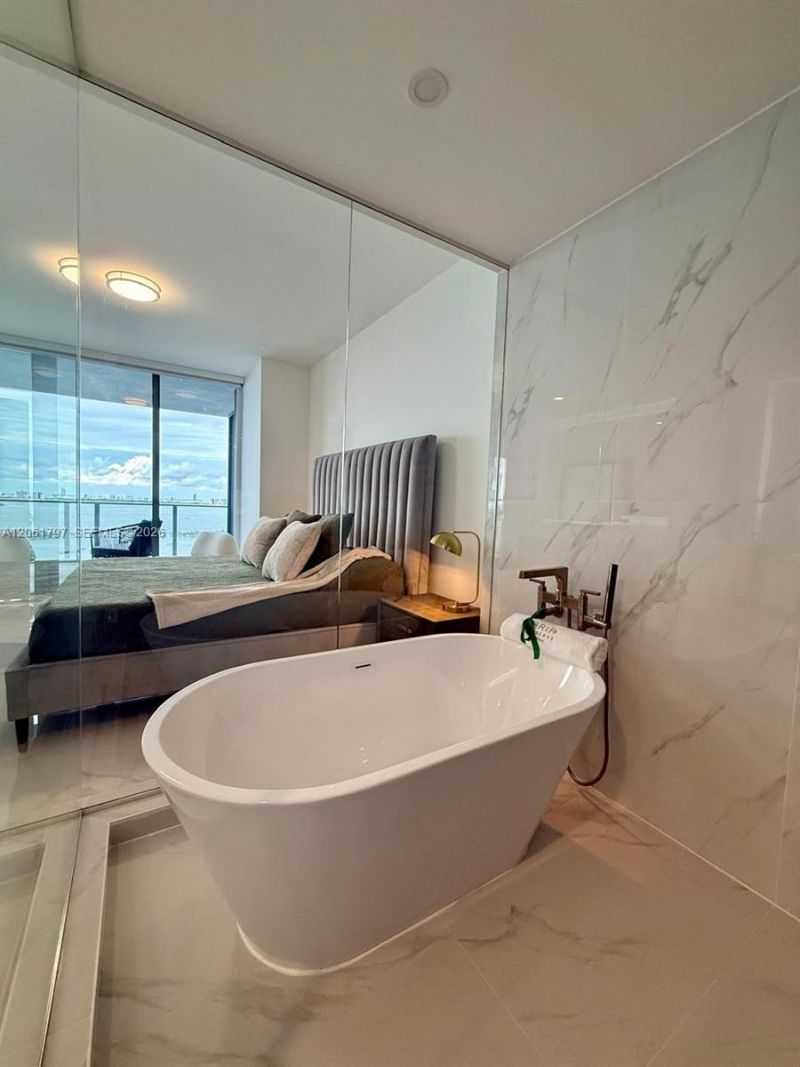 700 NE 24th St , Unit 2205, Miami, FL 33137 Photo