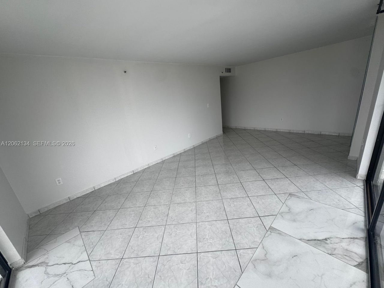 210 174th St, Unit 2110, Sunny Isles Beach, FL 33160 Photo