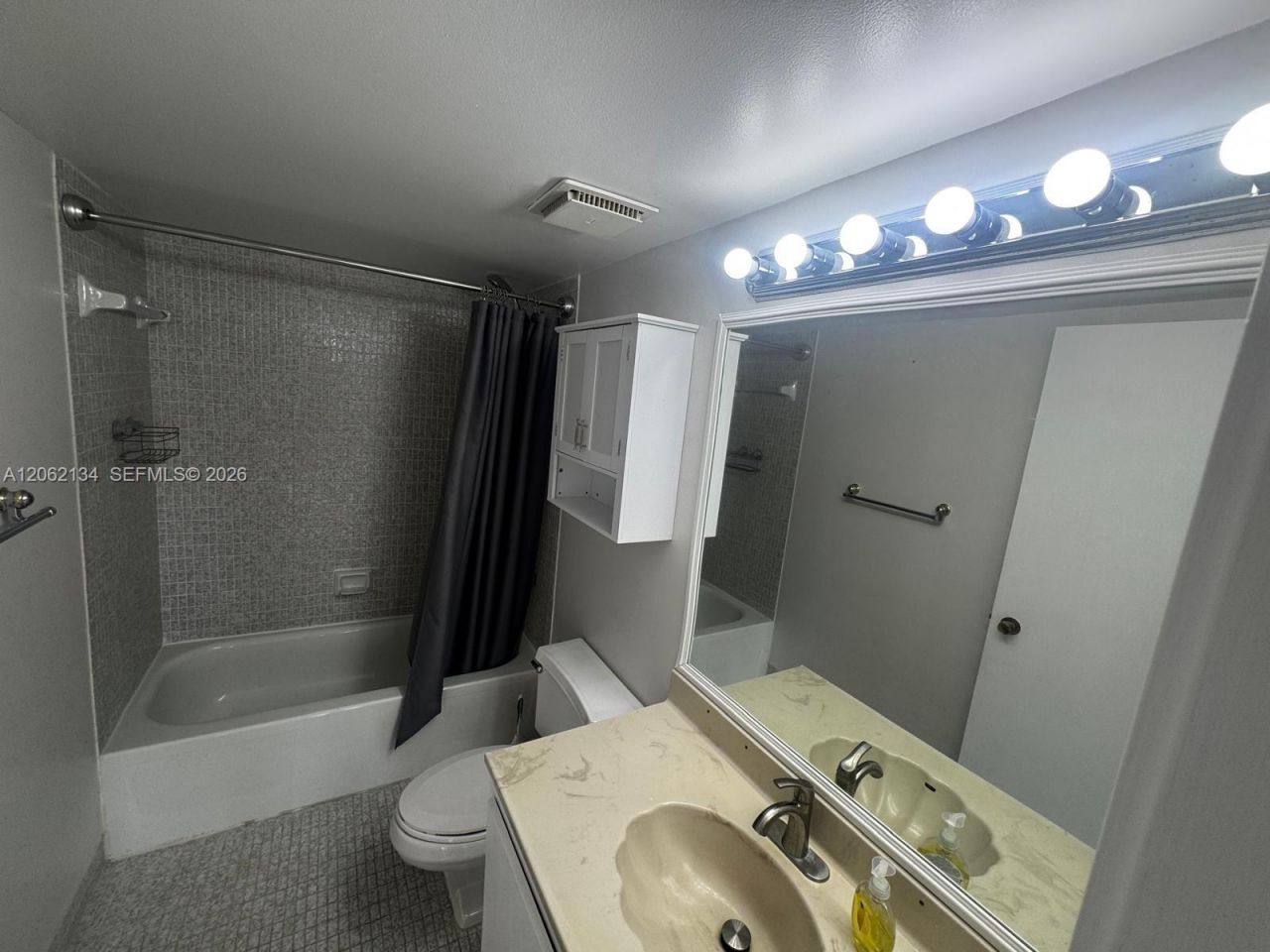 210 174th St, Unit 2110, Sunny Isles Beach, FL 33160 Photo
