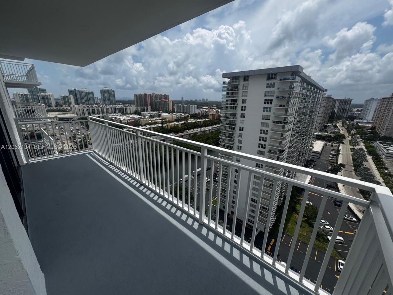 210 174th St, Unit 2110, Sunny Isles Beach, FL 33160 Photo