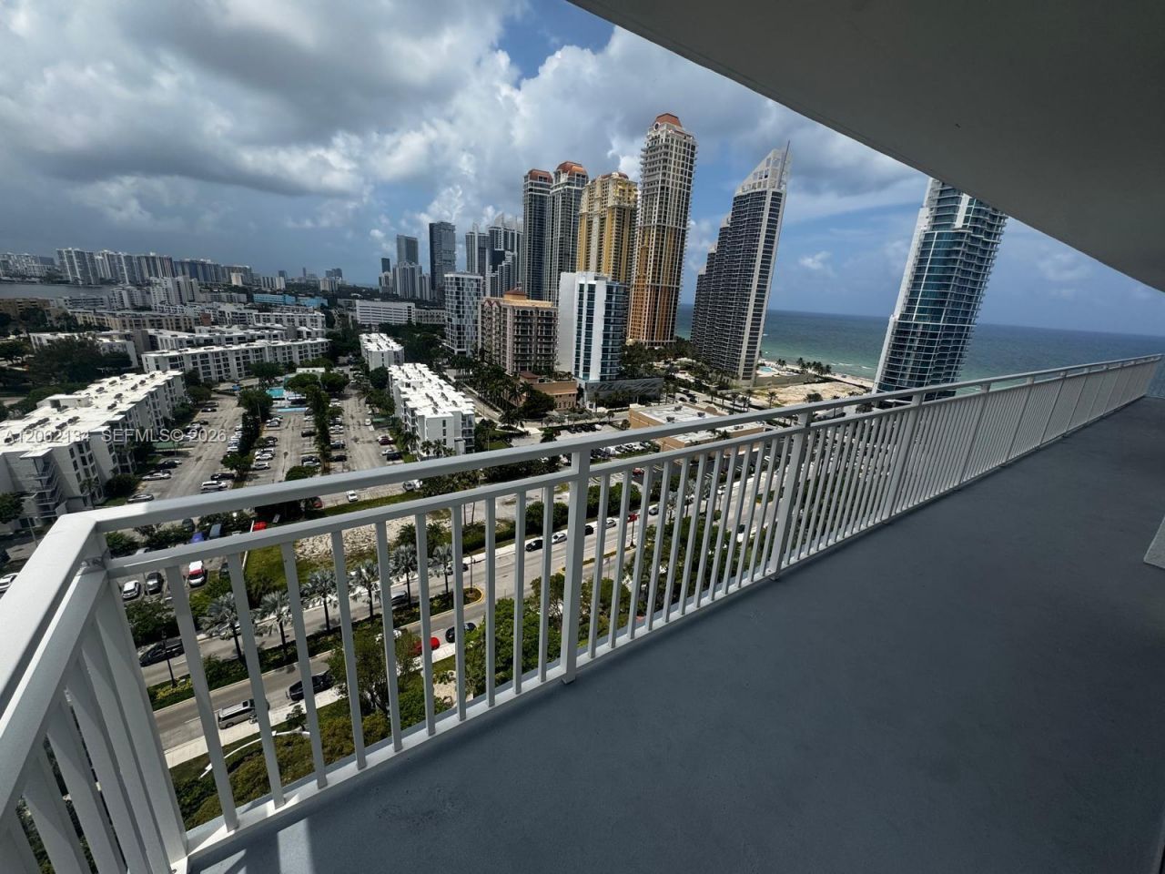 210 174th St, Unit 2110, Sunny Isles Beach, FL 33160 Photo