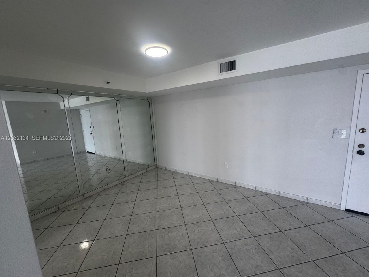 210 174th St, Unit 2110, Sunny Isles Beach, FL 33160 Photo