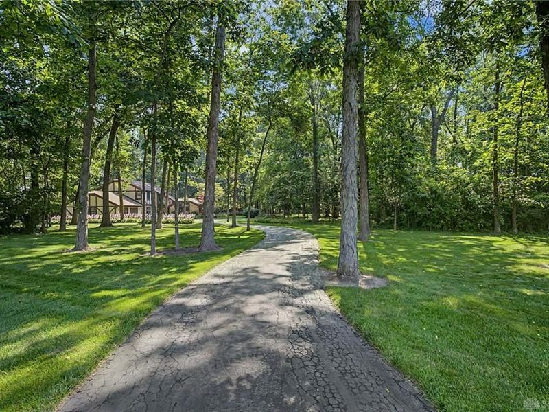 2610 Trebein Road, Beavercreek, OH 45385 Photo 2