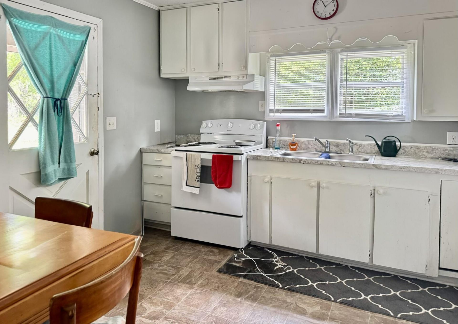 122 Retha Road Photo 2