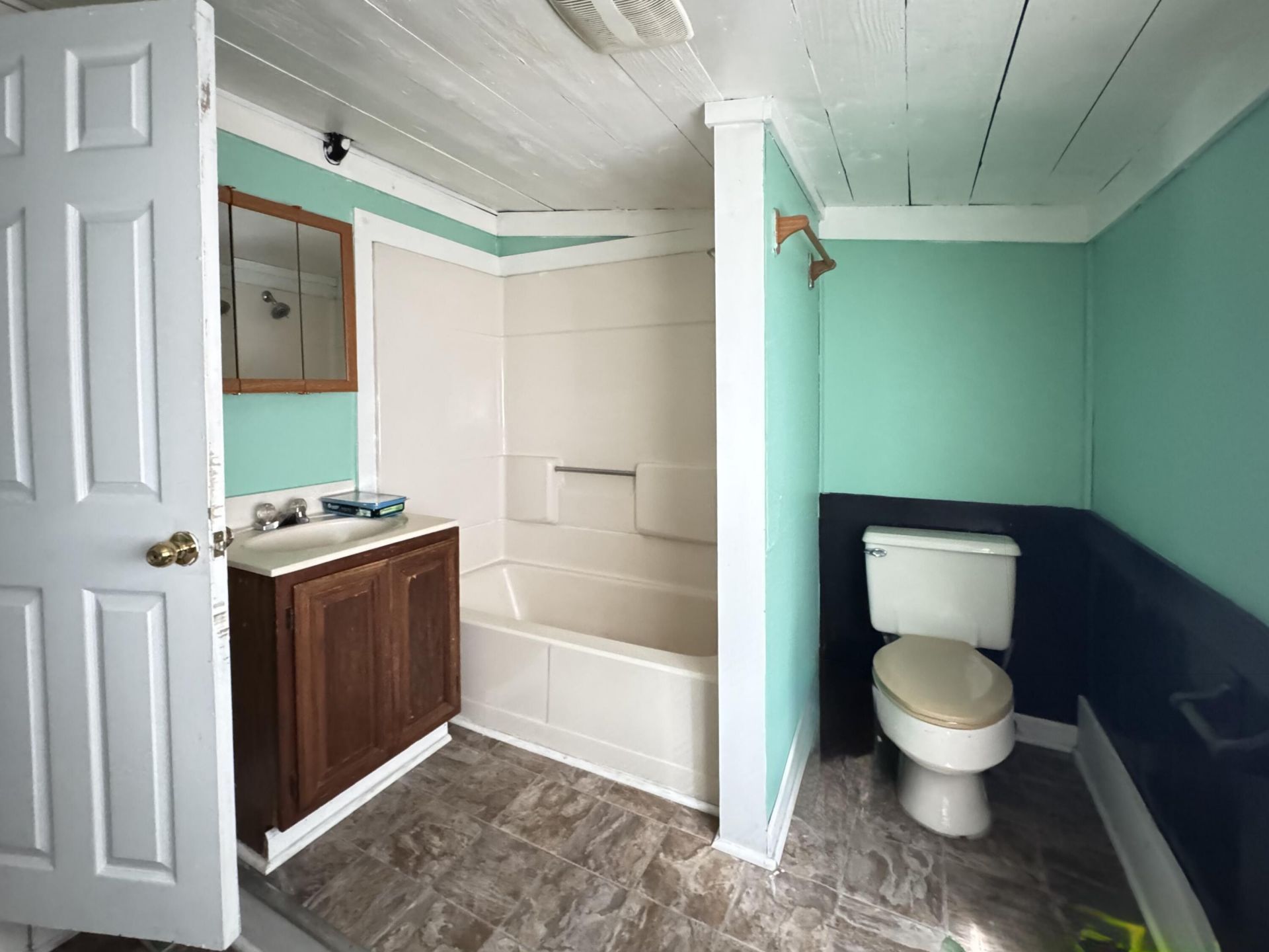 122 Retha Road Photo 8