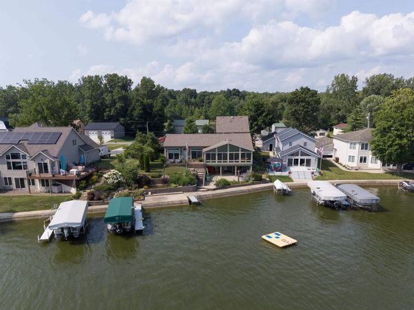 1550 North Shore Drive, Rome City, IN 46784